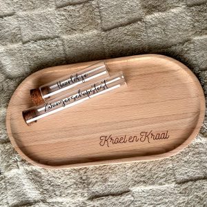 Glazen herinneringsbuisje – haarlokje of zwangerschapstest